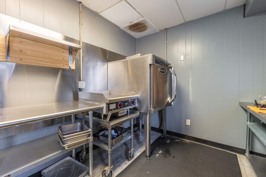 More Photos Of 2552 Bushnell Ave, Dayton Religious Facility For Sale