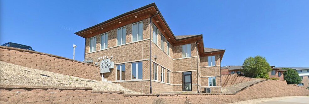 More Photos Of 2660 Superior Dr NW, Rochester Office For Sale