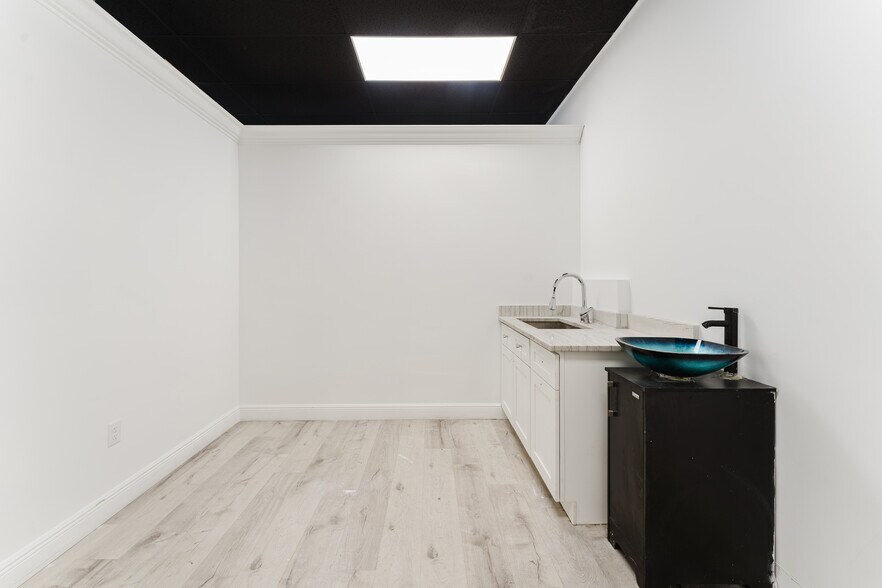 More Photos Of 851 SE 6th Ave, Delray Beach Unknown For Lease