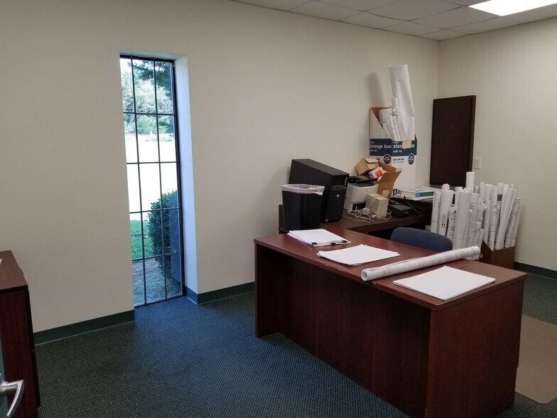 More Photos Of 673 Sandy Springs Rd, Piedmont Warehouse For Sale