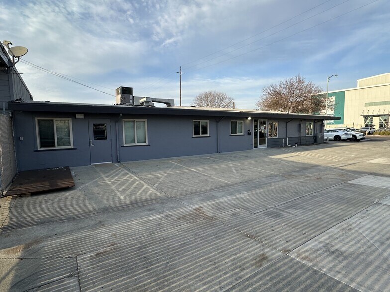 More Photos Of 1535 S 10th St, San Jose Warehouse For Lease