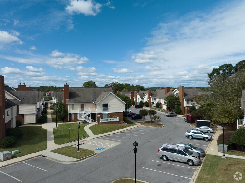 More Photos Of 3 Greenhill Pky, Birmingham Apartments For Sale