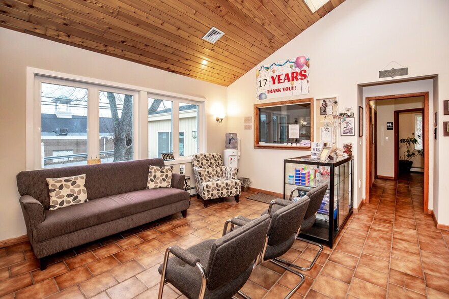 More Photos Of 11 Garden Rd, Plaistow Medical For Lease