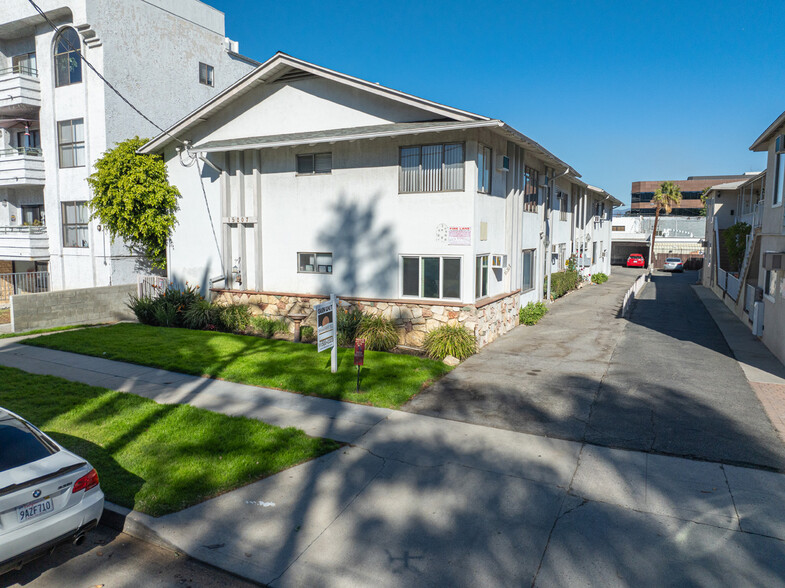 Primary Photo Of 15207 Dickens St, Sherman Oaks Apartments For Sale