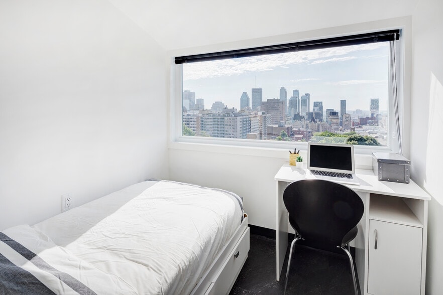 More Photos Of 1290 Av Des Pins O, Montréal Apartments For Sale