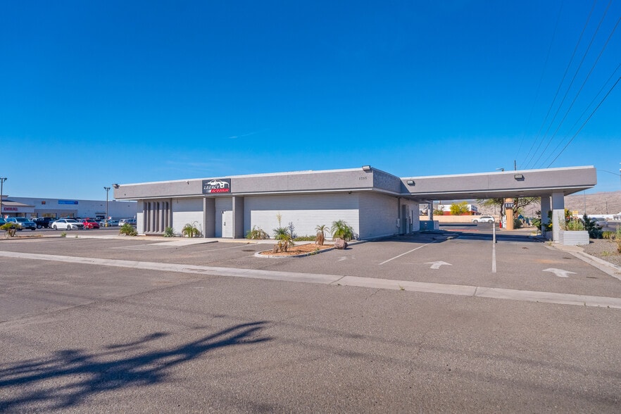 More Photos Of 1755 E Lakeside Dr, Bullhead City Bank For Sale