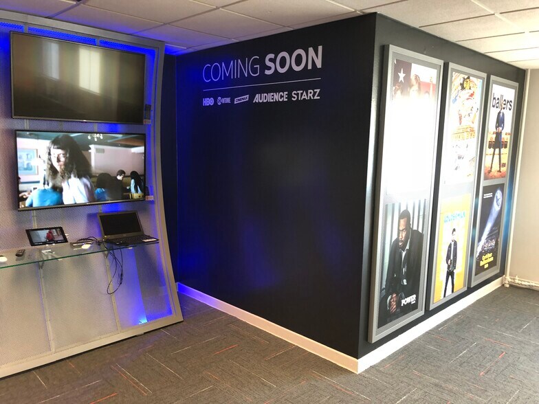 More Photos Of 2401 W Grace St, Chicago Office For Lease