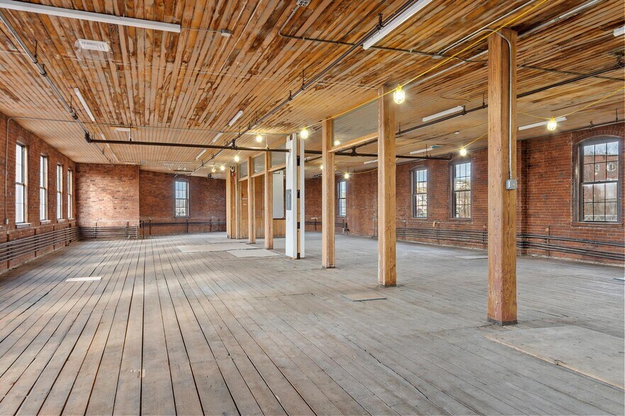 More Photos Of 65 Water St, Worcester Loft Creative Space For Sale