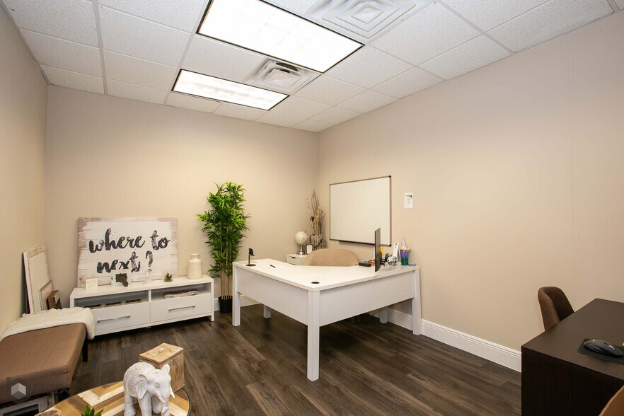 More Photos Of 2690 Weston Rd, Weston Office For Sale