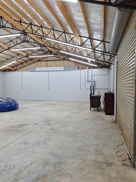 More Photos Of 561 Southern Hwy, Pine Knot Flex For Sale