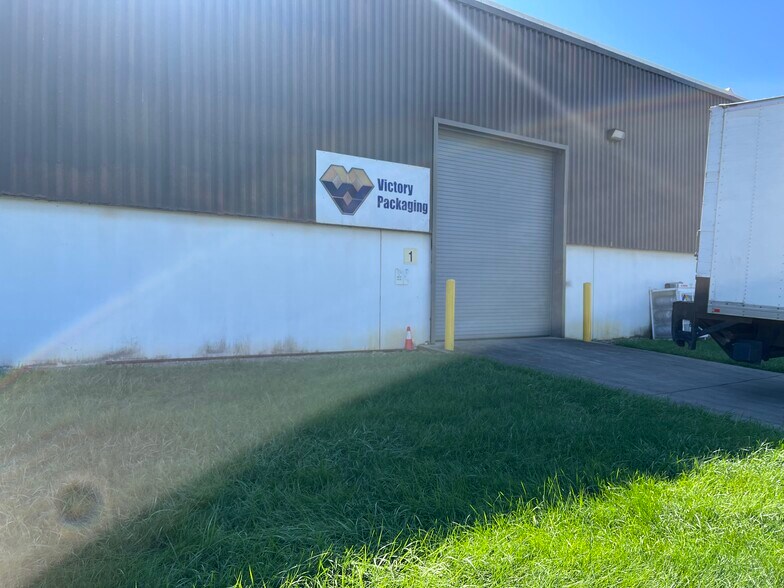 More Photos Of 145 Cane Creek Industrial Park Rd, Fletcher Warehouse For Lease