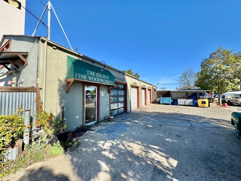 Primary Photo Of 819 5th Ave, Redwood City Service For Sale