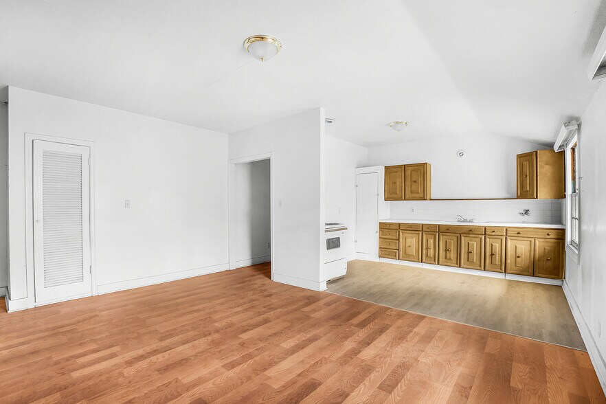More Photos Of 431 Jeb Stuart rd, Campo Dormitory For Sale