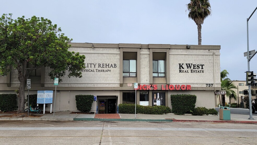 More Photos Of 727-737 Pearl St, La Jolla Medical For Lease