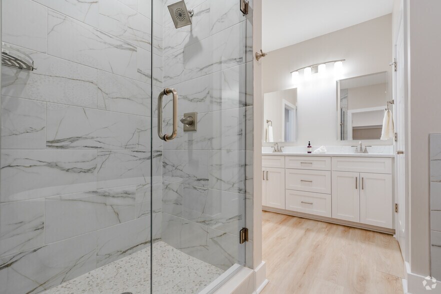 More Photos Of 4808 Old Tyme Court, Evansville Apartments For Sale