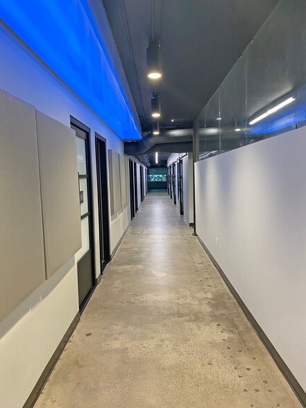 More Photos Of 14958 Ventura Blvd, Sherman Oaks Office For Lease