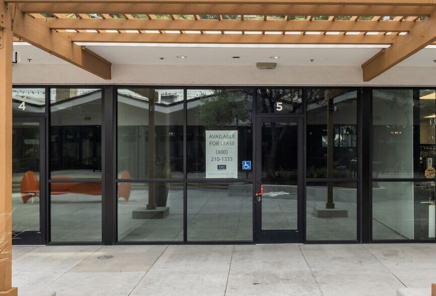 More Photos Of 4100 Redwood Rd, Oakland Unknown For Lease