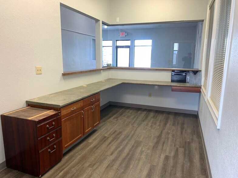 More Photos Of 2347 Silvernail Rd, Pewaukee General Retail For Lease