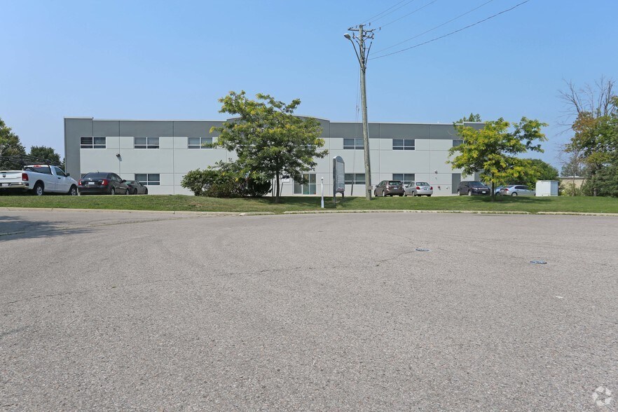 More Photos Of 10 Carlow Ct, Whitby Warehouse For Lease