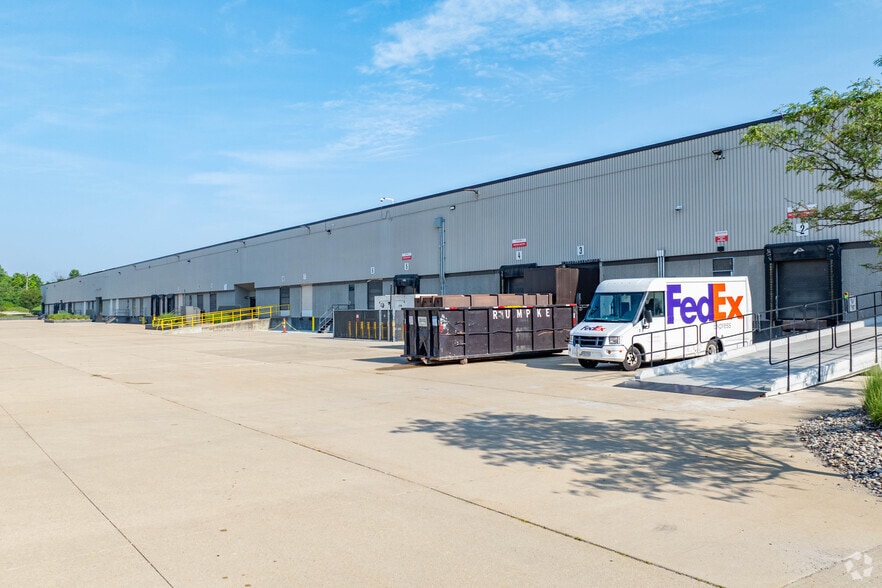 More Photos Of 10083-10095 International Blvd, Cincinnati Warehouse For Lease