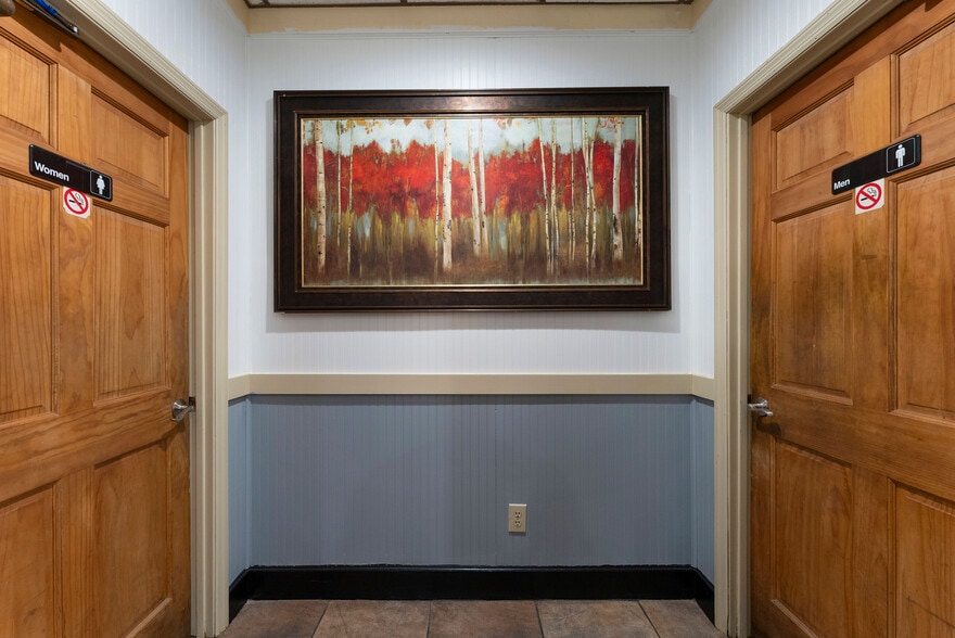 More Photos Of 140 E Felton Rd, Cartersville Restaurant For Sale