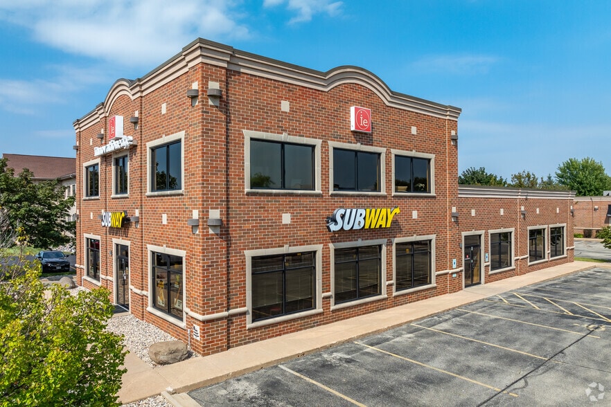Primary Photo Of 1526 S Commercial St, Neenah Storefront Retail Office For Lease