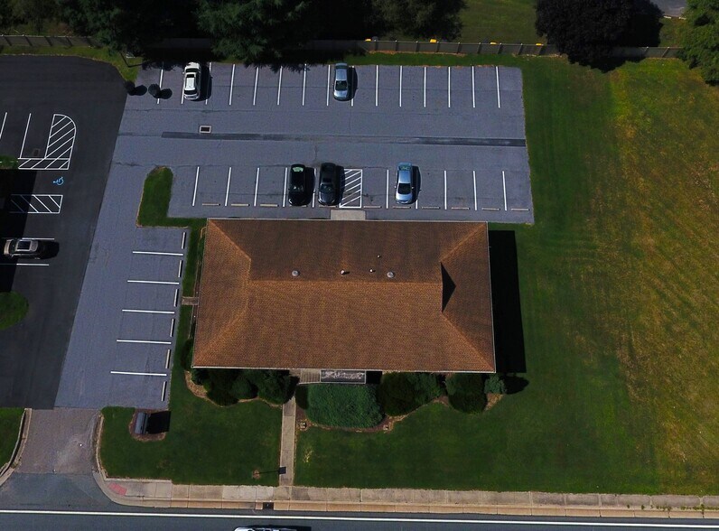 More Photos Of 753-755 Walker Rd, Dover Office For Sale