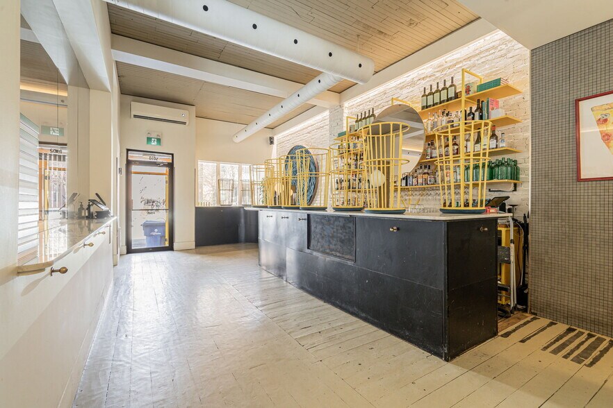 More Photos Of 5090-5092 St Notre-Dame O, Montréal General Retail For Sale