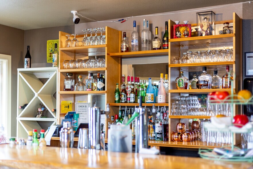 More Photos Of 4660 SE Highway 101, Lincoln City Restaurant For Sale