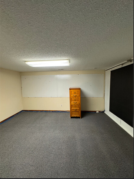 More Photos Of 112 E 10th St, Eudora Office For Sale