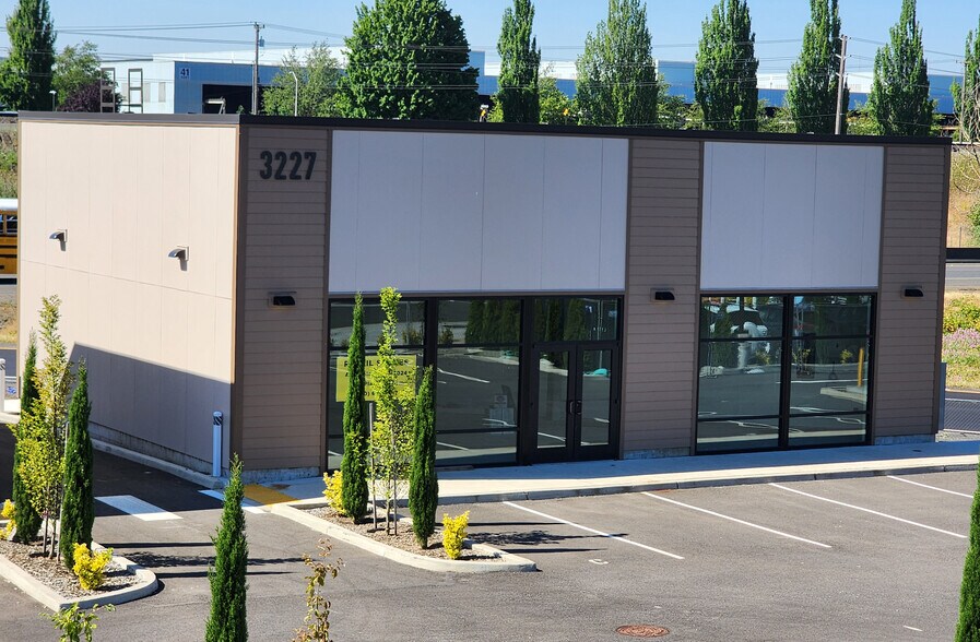More Photos Of 3227-3231 Columbia House Blvd, Vancouver Unknown For Lease