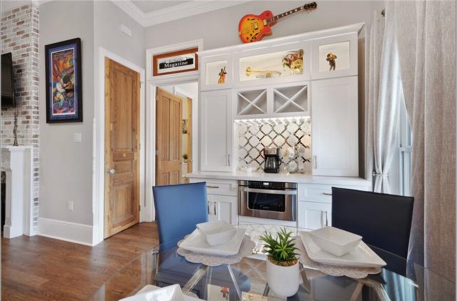 More Photos Of 5808 Magazine St, New Orleans General Retail For Lease