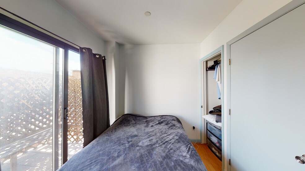 More Photos Of 518 Meeker Ave, Brooklyn Apartments For Sale