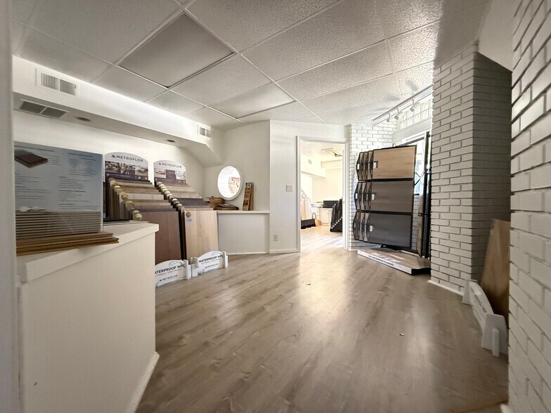 More Photos Of 5731 Palmer Way, Carlsbad Research And Development For Lease