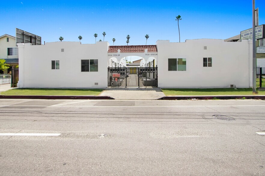 More Photos Of 5926 S Hoover St, Los Angeles Apartments For Sale