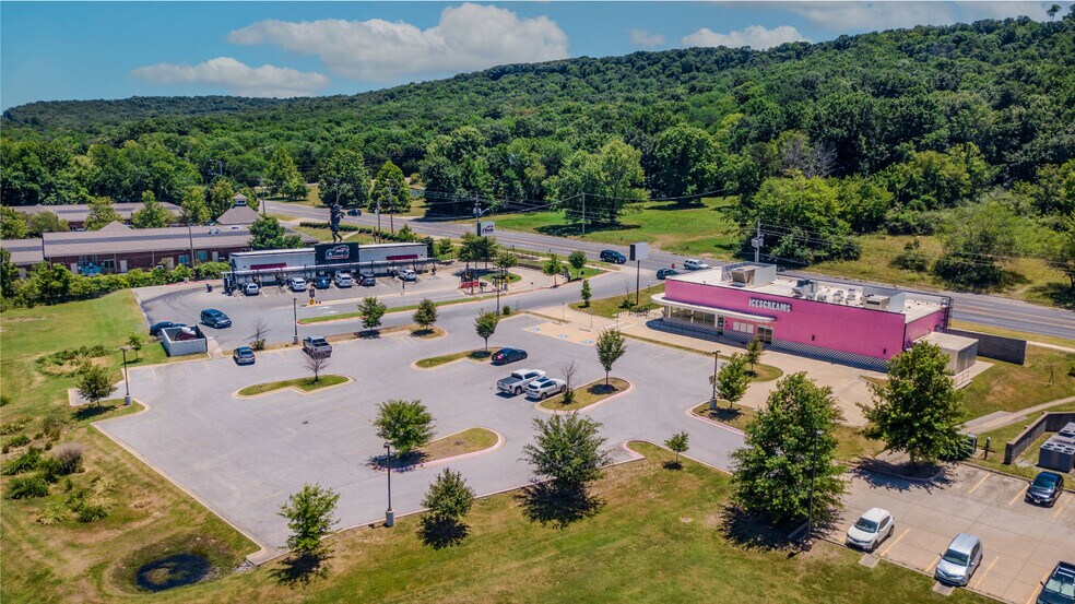 More Photos Of 4280 W Martin Luther King Blvd, Fayetteville Restaurant For Sale