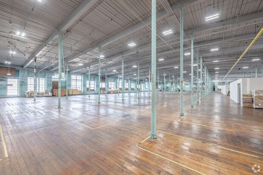 More Photos Of 1 Ace St, Fall River Warehouse For Lease