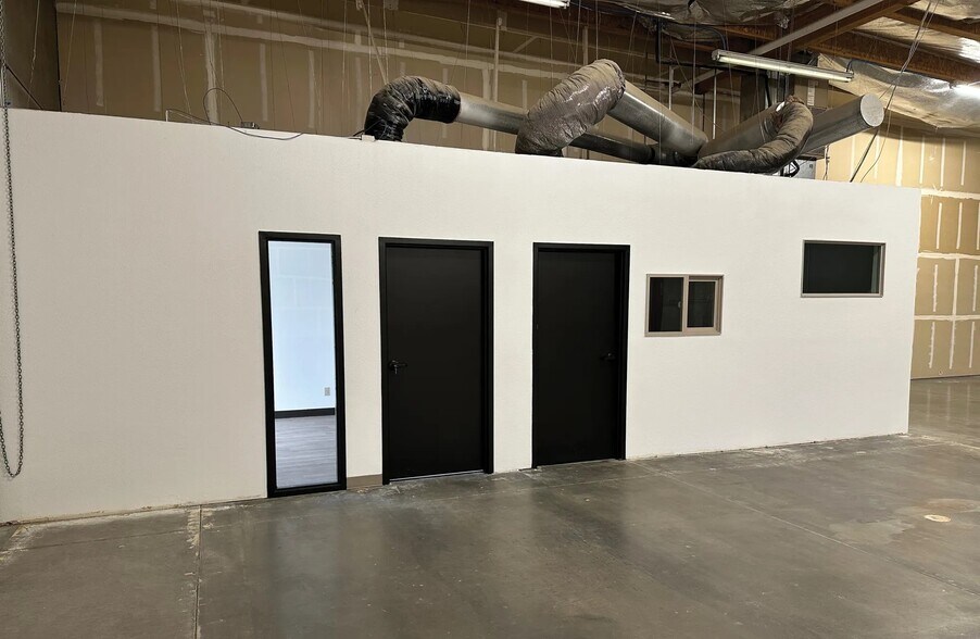 More Photos Of 75 W Taylor Ave, Meridian Warehouse For Lease