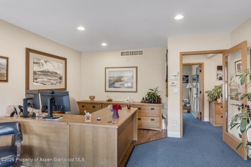 More Photos Of 711 Main St, Carbondale Office For Sale