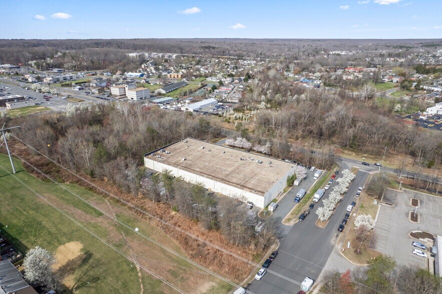 More Photos Of 17857-17889 Fraley Blvd, Dumfries Research And Development For Sale