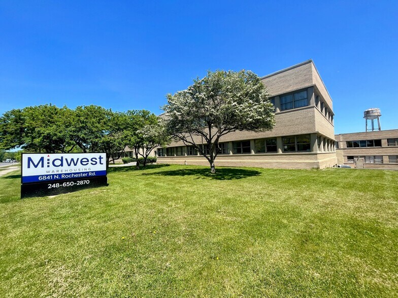 More Photos Of 6841 N Rochester Rd, Rochester Hills Office For Sale