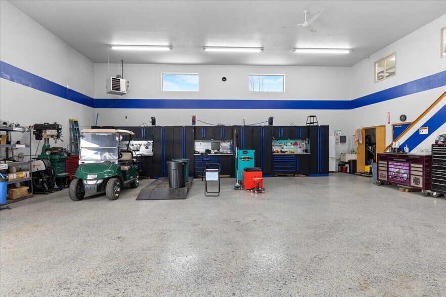 More Photos Of 11494 N Warren St, Hayden Freestanding For Sale