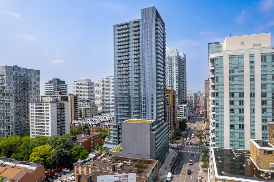 More Photos Of 161-163 Eglinton Ave, Toronto Apartments For Lease