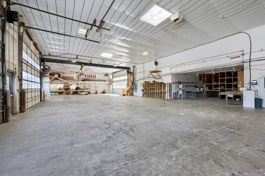 More Photos Of 197 Pencroft Dr N, Holtwood Industrial For Sale