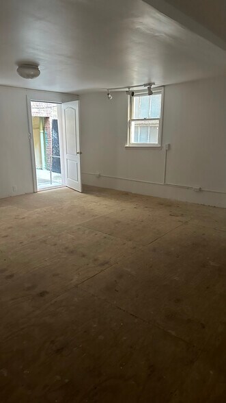 More Photos Of 112 W 17th St, New York Storefront Retail Office For Lease