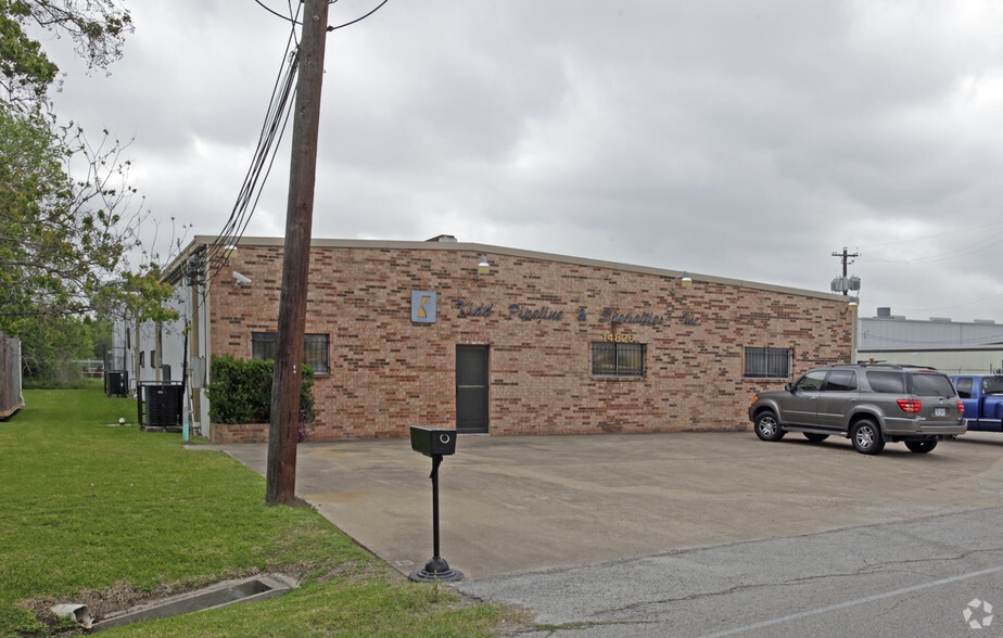 Primary Photo Of 14826 Yarberry St, Houston Warehouse For Sale