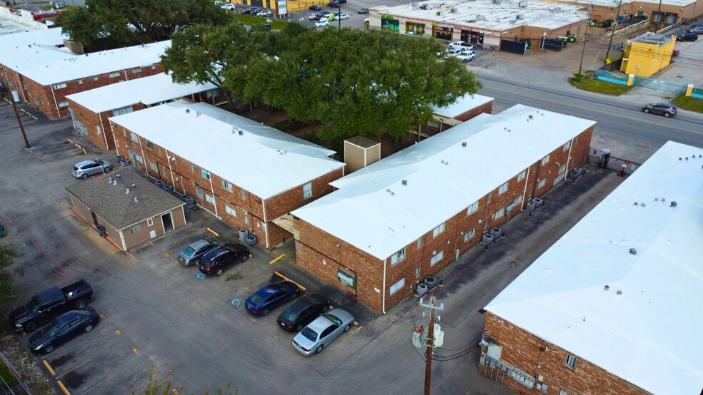 More Photos Of 3940 S Shaver St, Houston Apartments For Sale