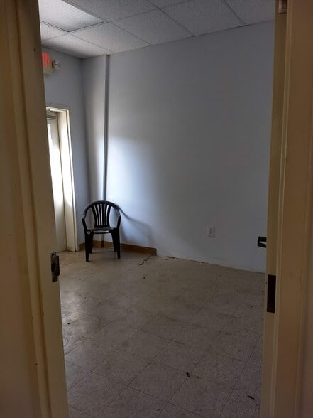 More Photos Of 7064 Sampey Rd, Groveland Light Manufacturing For Lease