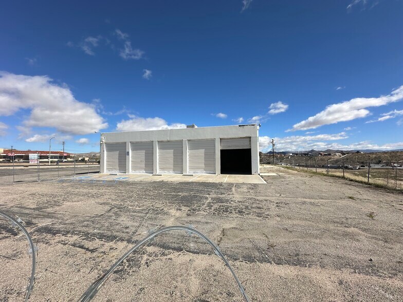 More Photos Of 15095 7th St, Victorville Light Distribution For Sale