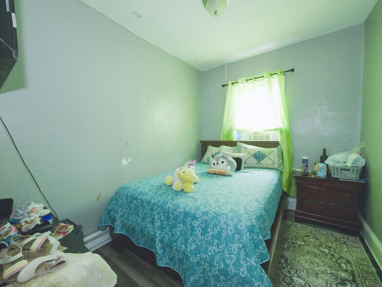 More Photos Of 81 William St, Newburgh Multifamily For Sale